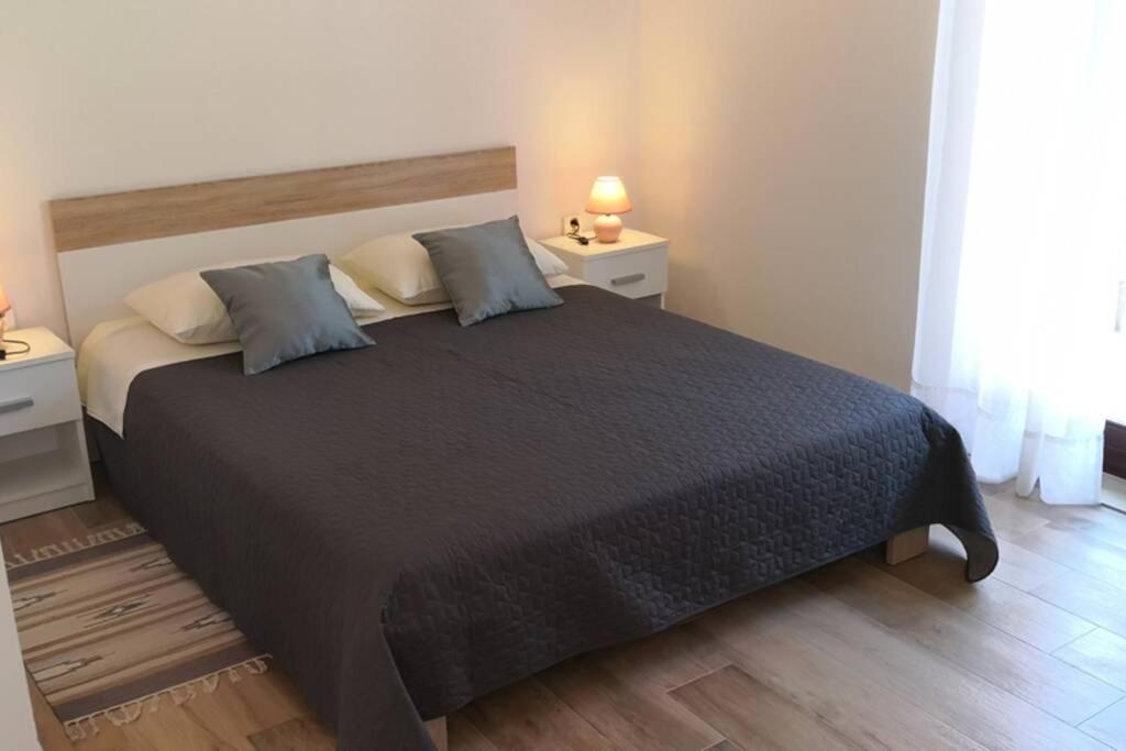 Apartment Vesna For 2, Free Parking And Wi-Fi Pula Dış mekan fotoğraf