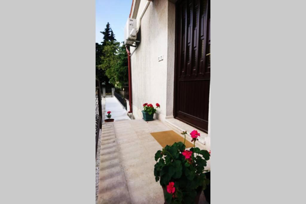 Apartment Vesna For 2, Free Parking And Wi-Fi Pula Dış mekan fotoğraf